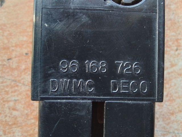 bontott DAEWOO NEXIA Vészvillogó Kapcsoló