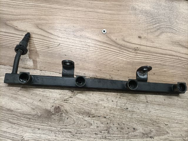 bontott DAEWOO NUBIRA Porlasztó Sor / Híd