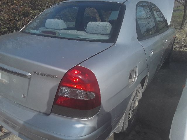 bontott DAEWOO NUBIRA Jobb első Lengőkar