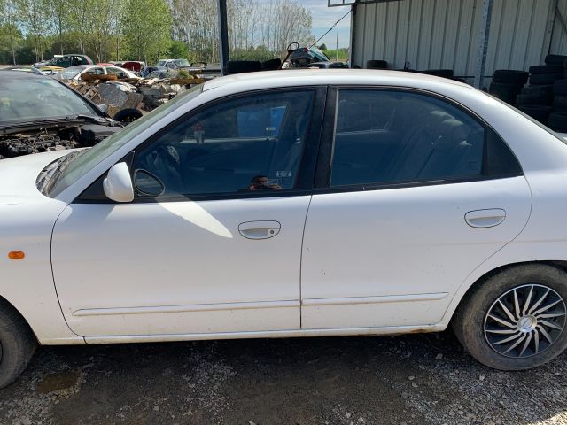 bontott DAEWOO NUBIRA Motor (Fűzött blokk hengerfejjel)