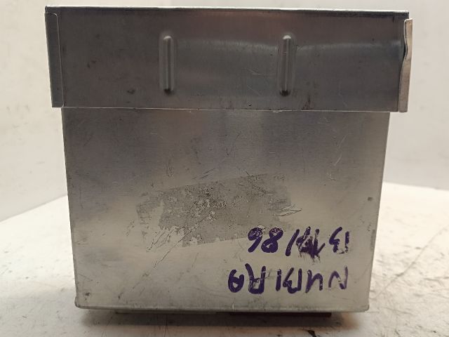 bontott DAEWOO NUBIRA Motorvezérlő