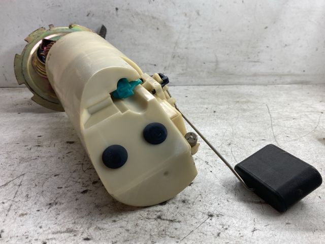 bontott DAEWOO NUBIRA Üzemanyag Szivattyú