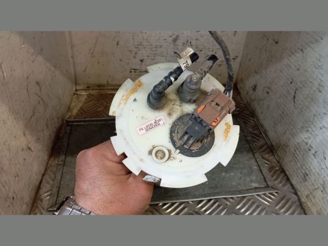 bontott DAEWOO NUBIRA Üzemanyag Szivattyú