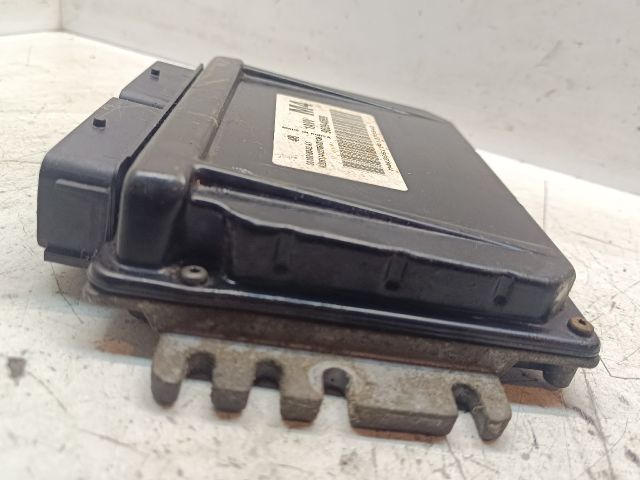 bontott DAEWOO NUBIRA Motorvezérlő