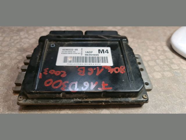 bontott DAEWOO NUBIRA Motorvezérlő