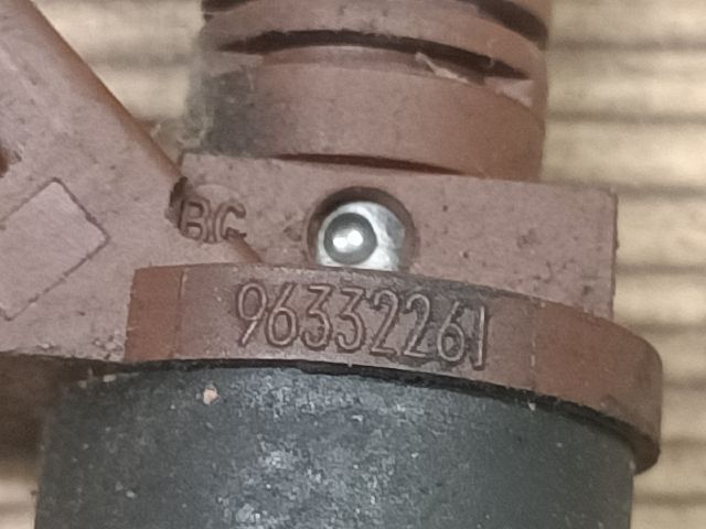 bontott DAEWOO NUBIRA Porlasztó (1 db)