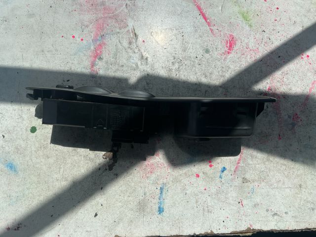 bontott DAEWOO NUBIRA Ablakemelő Kapcsoló Négyes / Kettes