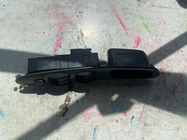 bontott DAEWOO NUBIRA Ablakemelő Kapcsoló Négyes / Kettes