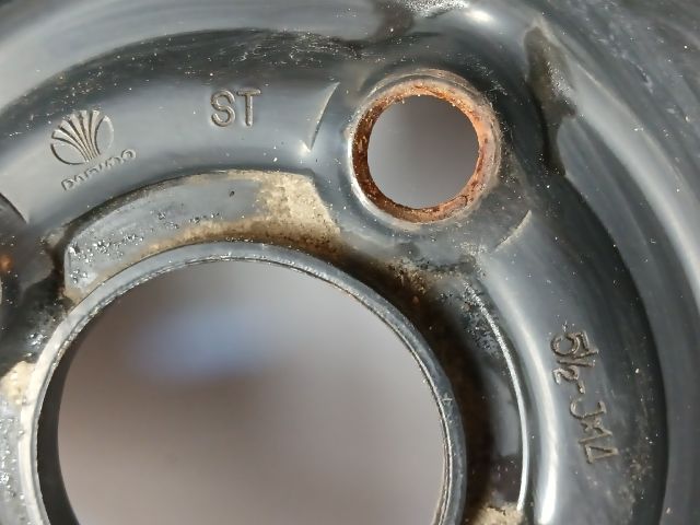 bontott DAEWOO NUBIRA Acélfelni Gumival (1 db)