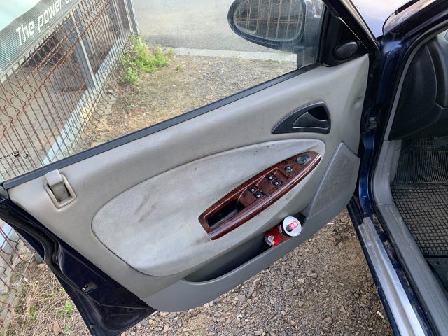 bontott DAEWOO NUBIRA Bal első Ajtó Kárpit