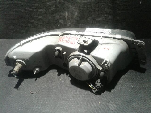 bontott DAEWOO NUBIRA Bal Fényszóró