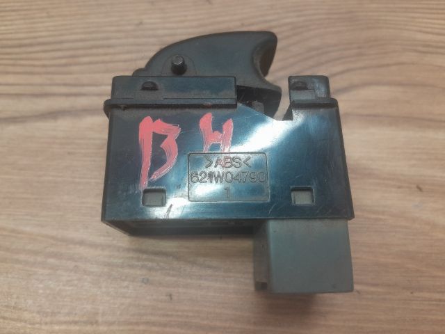 bontott DAEWOO NUBIRA Bal hátsó Ablakemelő Kapcsoló