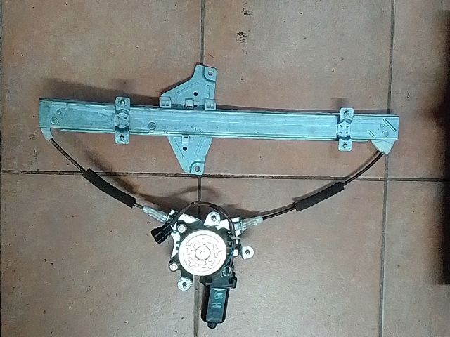 bontott DAEWOO NUBIRA Bal hátsó Ablakemelő Szerkezet (Elektromos)