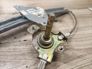 bontott DAEWOO NUBIRA Bal hátsó Ablakemelő Szerkezet (Mechanikus)