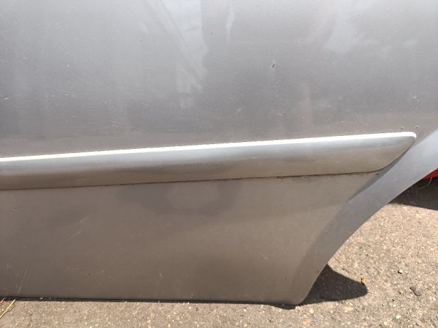 bontott DAEWOO NUBIRA Bal hátsó Ajtó (Részeivel)