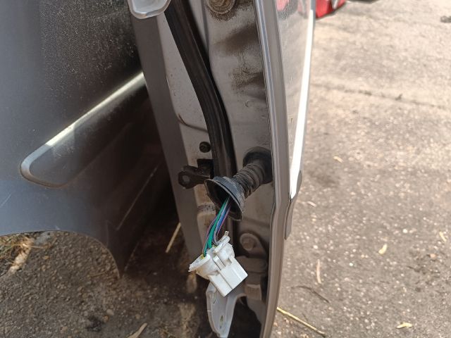 bontott DAEWOO NUBIRA Bal hátsó Ajtó (Részeivel)