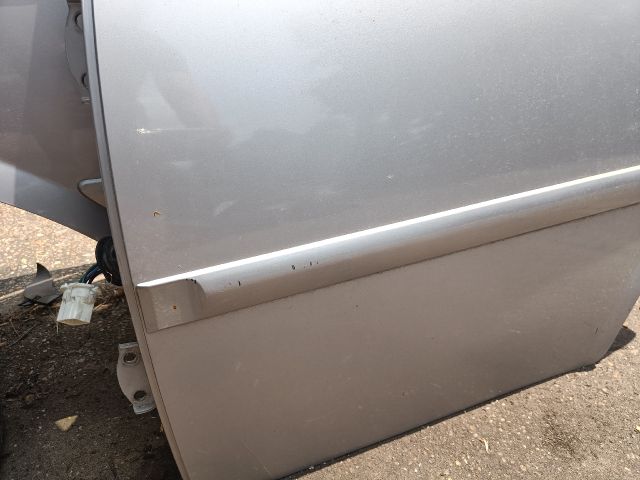 bontott DAEWOO NUBIRA Bal hátsó Ajtó (Részeivel)