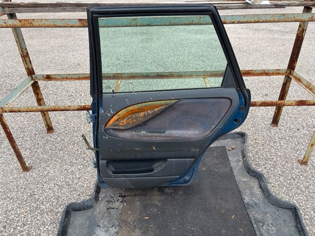 bontott DAEWOO NUBIRA Bal hátsó Ajtó (Részeivel)