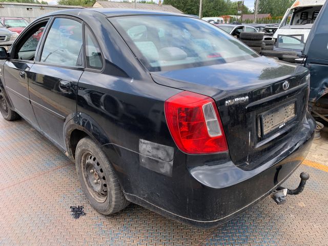 bontott DAEWOO NUBIRA Bal hátsó Ajtó (Részeivel)