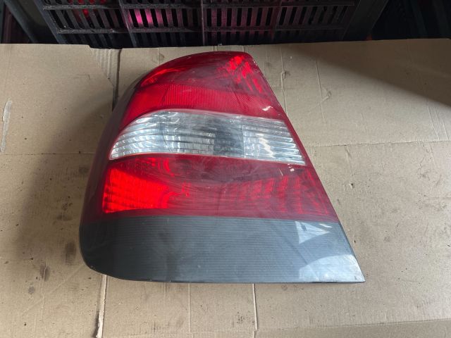 bontott DAEWOO NUBIRA Bal Hátsó Lámpa