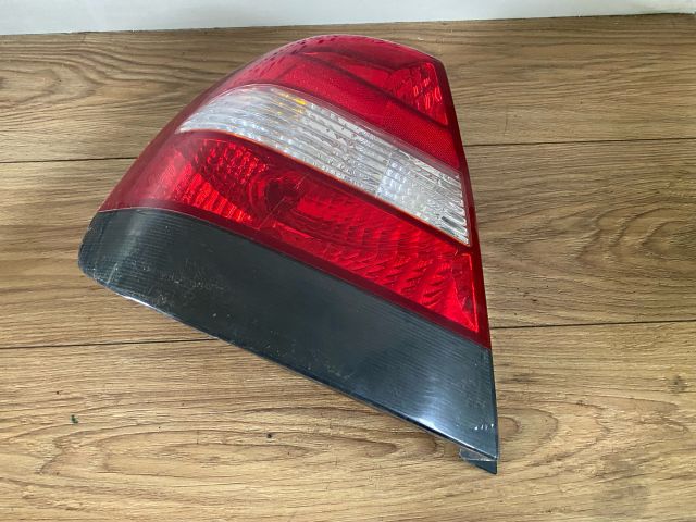 bontott DAEWOO NUBIRA Bal Hátsó Lámpa