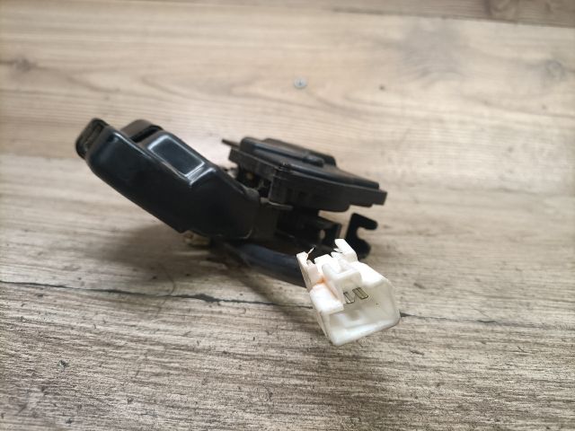 bontott DAEWOO NUBIRA Csomagtérajtó Zárszerkezet