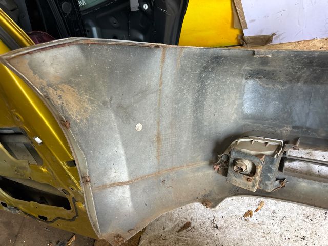 bontott DAEWOO NUBIRA Első Lökhárító (Részeivel)