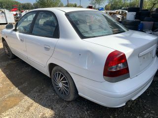 bontott DAEWOO NUBIRA Hátsó Lökhárító (Részeivel)