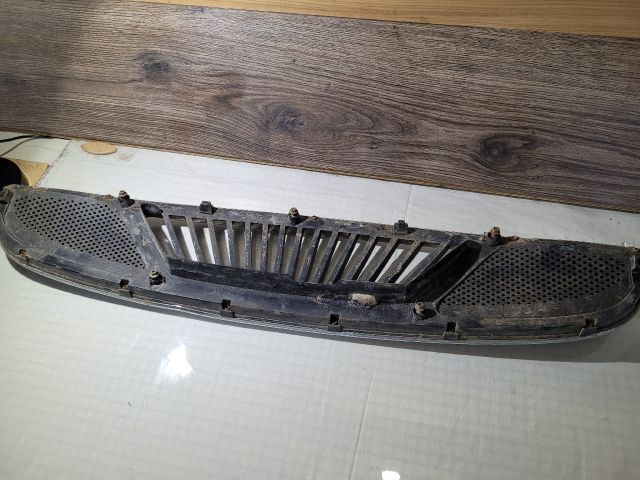 bontott DAEWOO NUBIRA Hűtőrács
