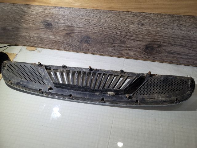 bontott DAEWOO NUBIRA Hűtőrács