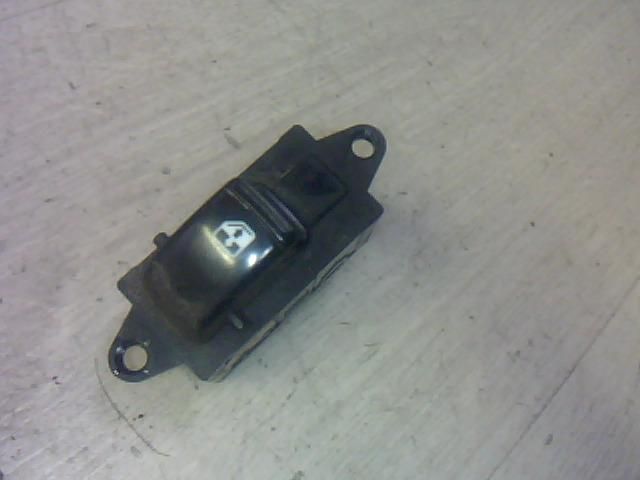 bontott DAEWOO NUBIRA Jobb első Ablakemelő Kapcsoló