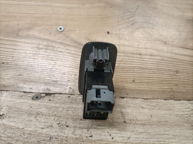 bontott DAEWOO NUBIRA Jobb első Ablakemelő Kapcsoló