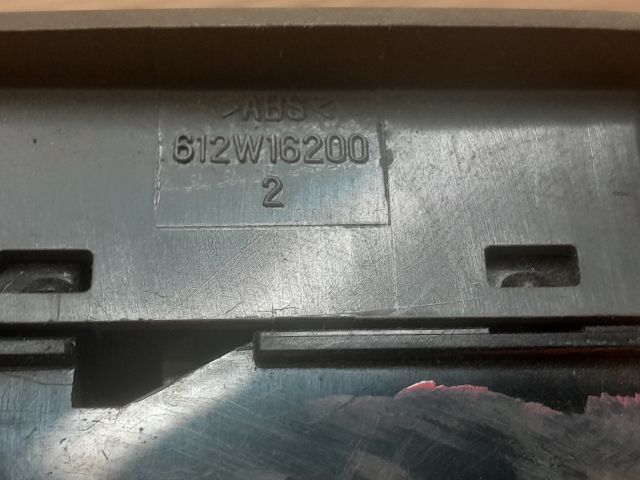 bontott DAEWOO NUBIRA Jobb első Ablakemelő Kapcsoló