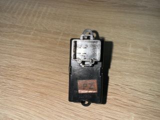 bontott DAEWOO NUBIRA Jobb első Ablakemelő Kapcsoló