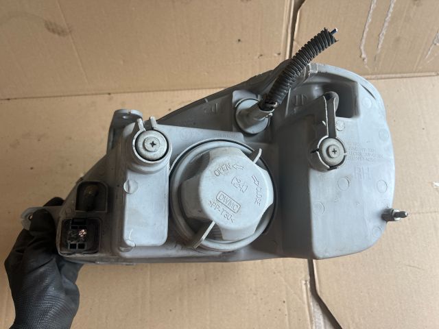 bontott DAEWOO NUBIRA Jobb Fényszóró