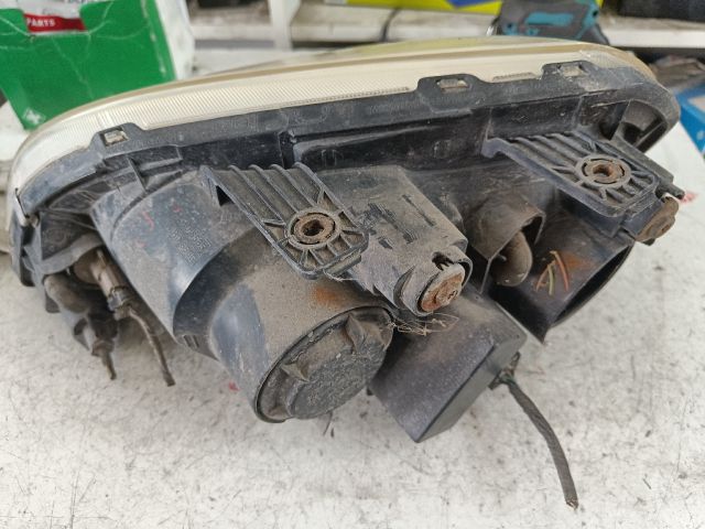 bontott DAEWOO NUBIRA Jobb Fényszóró