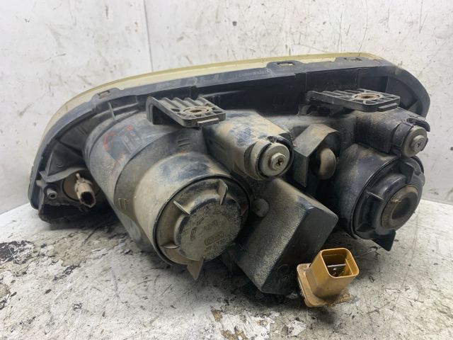 bontott DAEWOO NUBIRA Jobb Fényszóró