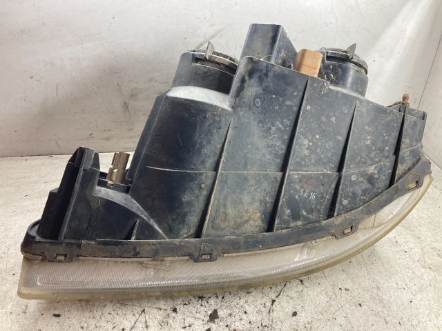 bontott DAEWOO NUBIRA Jobb Fényszóró