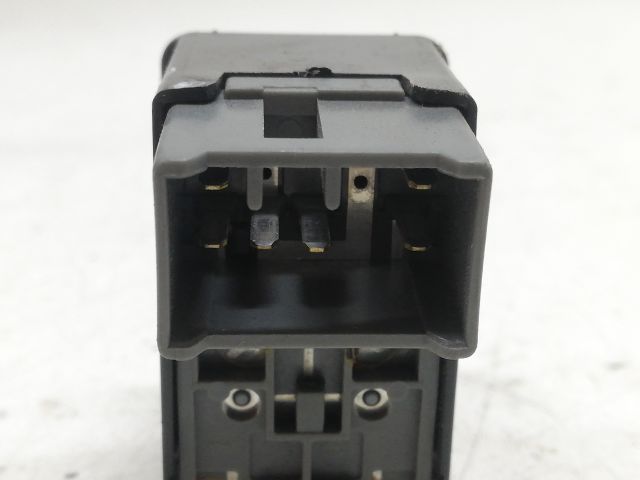 bontott DAEWOO NUBIRA Jobb hátsó Ablakemelő Kapcsoló