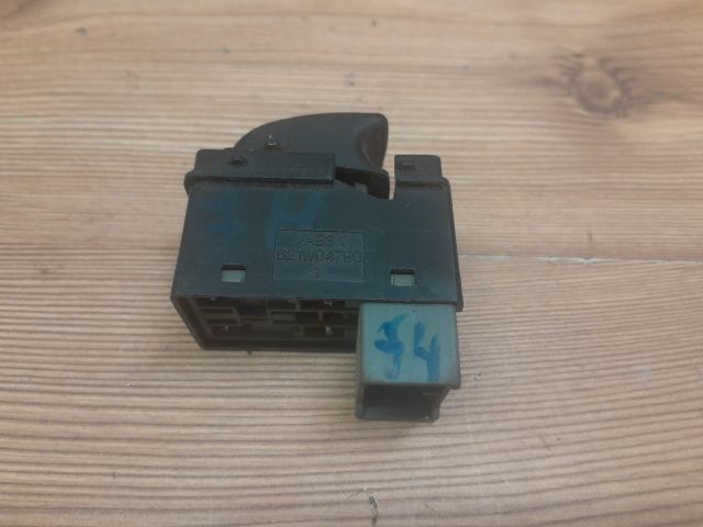 bontott DAEWOO NUBIRA Jobb hátsó Ablakemelő Kapcsoló