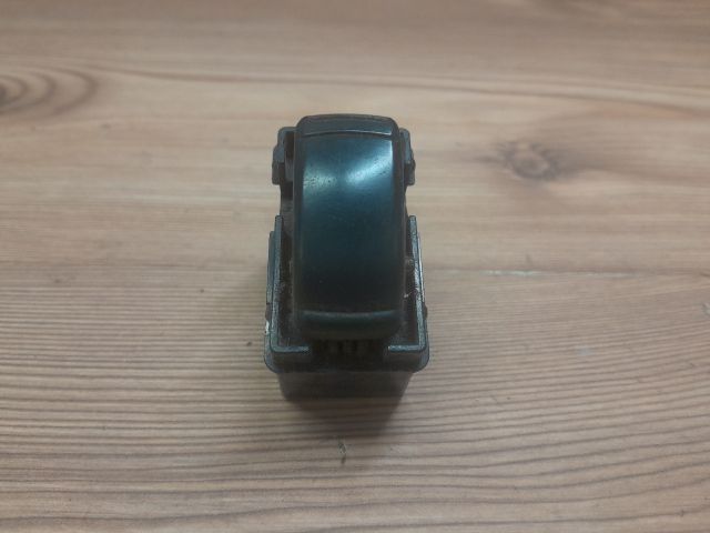 bontott DAEWOO NUBIRA Jobb hátsó Ablakemelő Kapcsoló