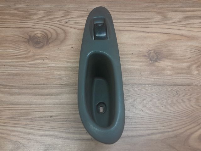 bontott DAEWOO NUBIRA Jobb hátsó Ablakemelő Kapcsoló