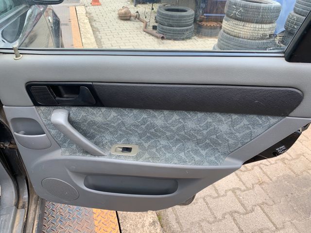 bontott DAEWOO NUBIRA Jobb hátsó Ajtó Kárpit
