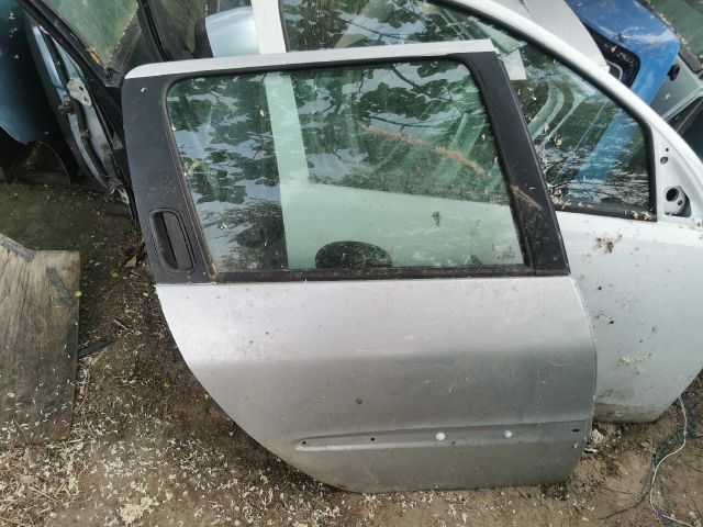 bontott DAEWOO NUBIRA Jobb hátsó Ajtó (Üres lemez)