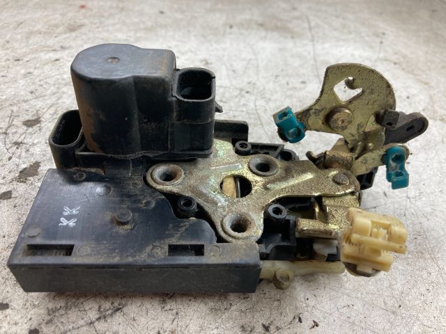 bontott DAEWOO NUBIRA Jobb hátsó Ajtózár