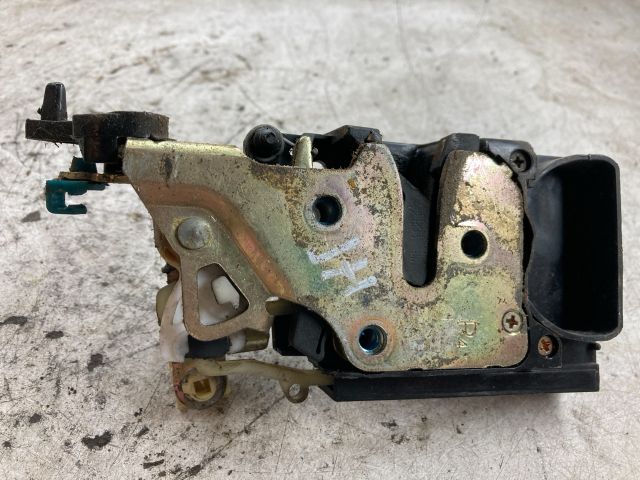 bontott DAEWOO NUBIRA Jobb hátsó Ajtózár