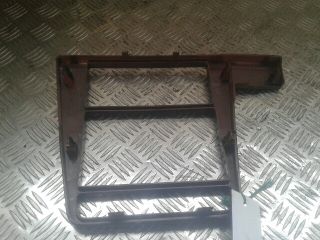 bontott DAEWOO NUBIRA Középkonzol Keret