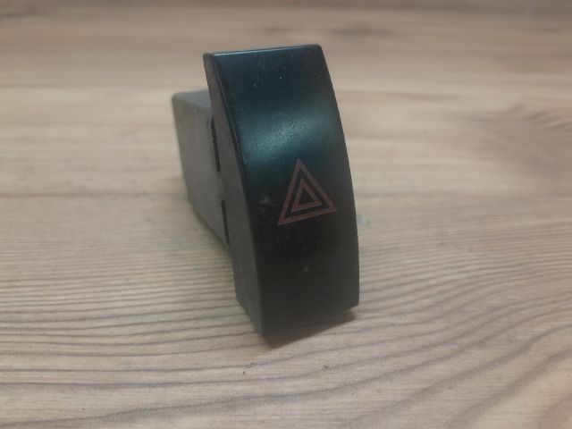 bontott DAEWOO NUBIRA Vészvillogó Kapcsoló