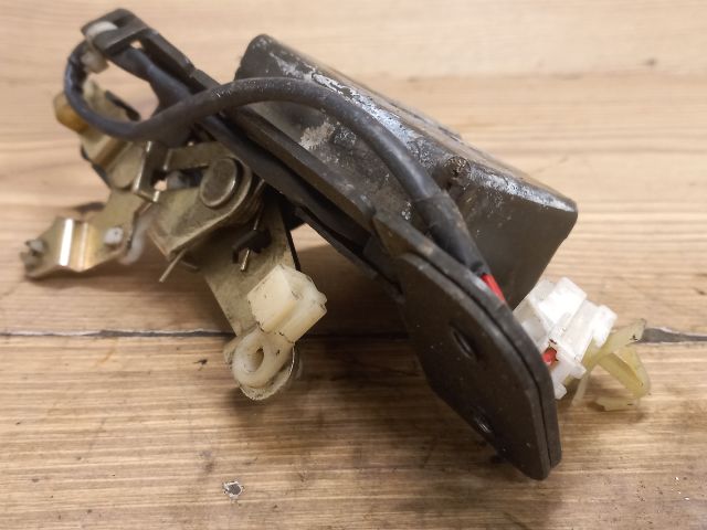 bontott DAEWOO REZZO Csomagtérajtó Zárszerkezet