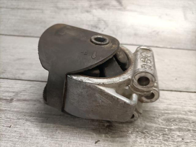 bontott DAEWOO TACUMA Motor Tartó Bak Jobb